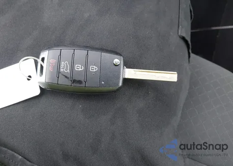 2019 Kia Sorento 2.4L L from USA, damaged, VIN 5XYPG4A39KG584941